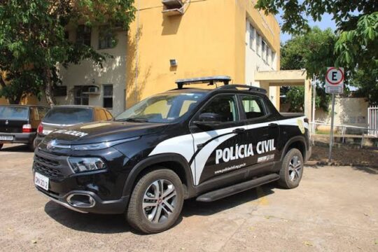 Araguari: após crise de ansiedade na escola, adolescente denuncia padrasto por estupro; mãe da vítima sabia dos abusos