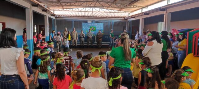Em Catalão, Creche Municipal Maria Isabel comemora a Independência do Brasil