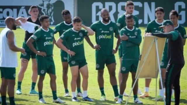 Goiás deverá repetir escalação do último jogo para confronto contra o Flamengo