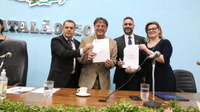 Profissionais da contabilidade de catalão são homenageados pela prefeitura e câmara municipal