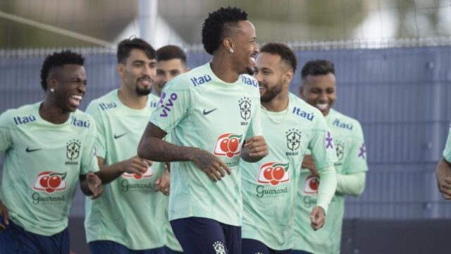Tite ensaia quinteto ofensivo e põe Militão na lateral da Seleção