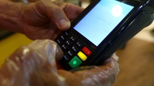 BC estabelece limite de cobrança de taxas nas máquinas de cartão
