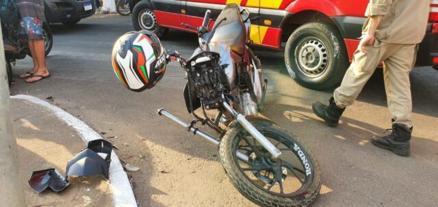 Acidente entre motocicletas deixa casal ferido em principal avenida no Centro de Catalão