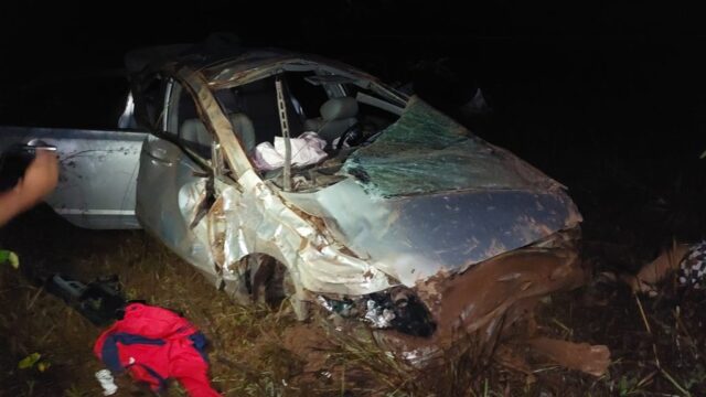 Capotamento deixa uma vítima fatal e três feridos na GO-309 entre Pires do Rio e Caldas Novas