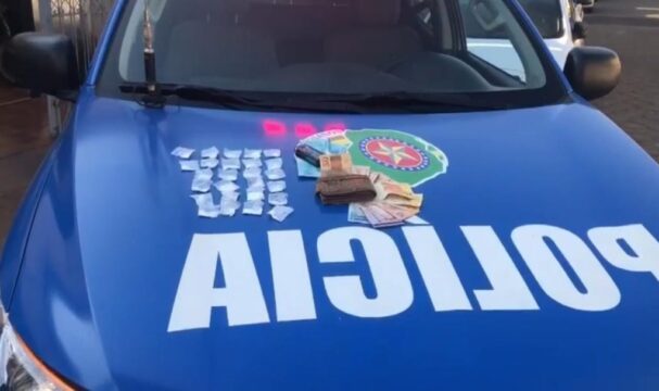 Motociclista em fuga sofre acidente e é preso por tráfico de drogas, em Ipameri
