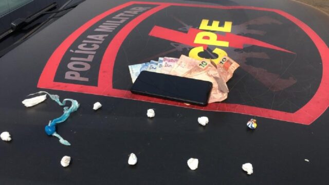 Duas pessoas são presas com drogas em quarto de motel em Orizona