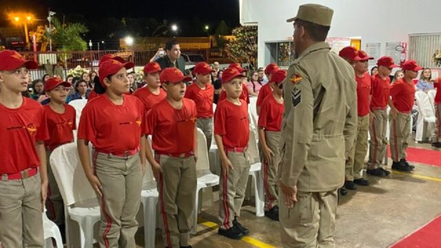 Em Ipameri, Corpo de Bombeiros Militar promove formatura do Programa Educacional Bombeiro Mirim