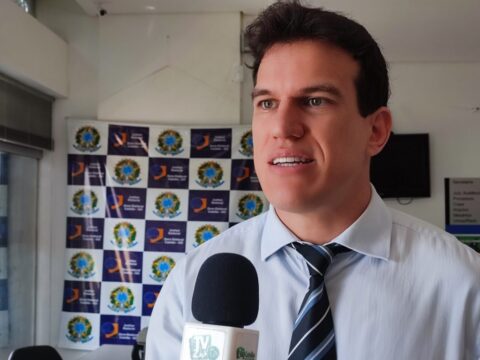Juiz fala sobre a lei seca durante a eleição, alerta para crimes e tira várias dúvidas de eleitores da 8ª Zona Eleitoral