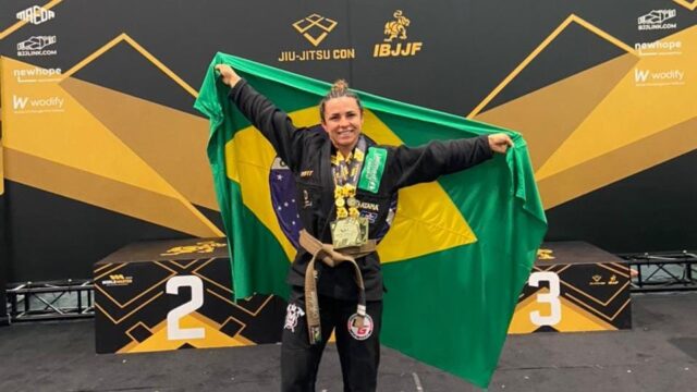 Andréa Pires de Assunção, de Catalão, é campeã no Campeonato Mundial de Jiu-Jitsu Master de 2022, em Las Vegas