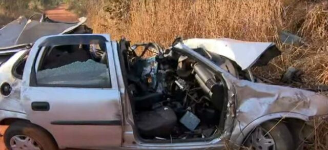 Motoristas morrem em acidente envolvendo dois carros na MGC-452, em Uberlândia