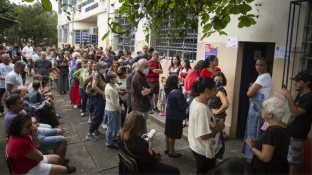 Problema com filas para votar será resolvido no segundo turno pelo TSE, diz Moraes