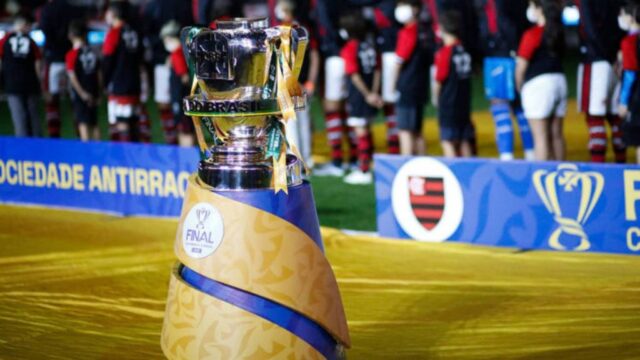É decisão! Flamengo e Corinthians jogam pelo título da Copa do Brasil