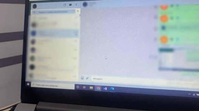 Trabalhadora esquece WhatsApp aberto em computador de empresa e tem conversas expostas por dono durante reunião em MG