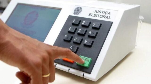Começa a votação em todo o país; eleitores têm até as 17h para ir às urnas