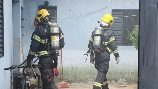 Panela esquecida no fogão gera fumaça e assusta moradoress do Bairro Ipanema, em Catalão