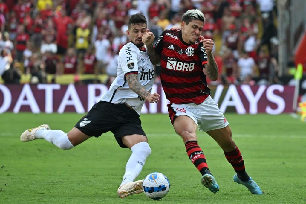 Flamengo é o 1º campeão a vencer todos os jogos das oitavas até a final -  29/10/2022 - UOL Esporte