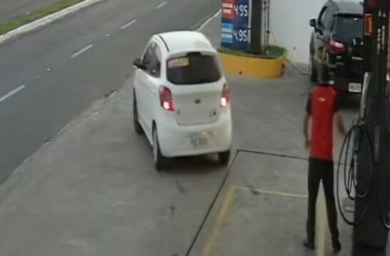VÍDEO: motorista abastece e sai sem pagar de posto de combustíveis em Caldas Novas