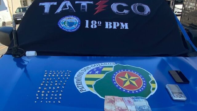 Em Catalão, homem é preso com 70 pedras de crack e é liberado na delegacia