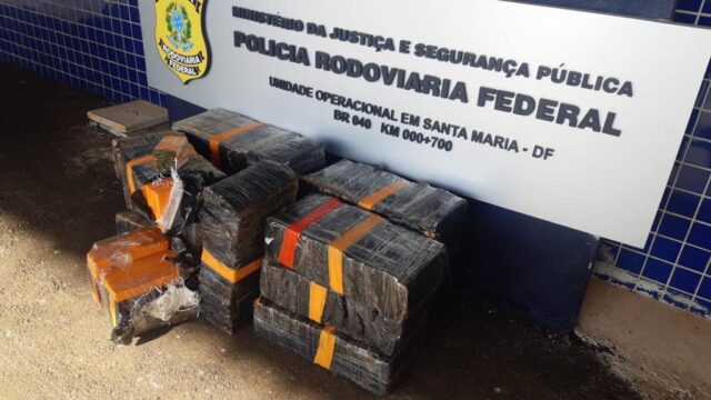 PRF apreende mais de 300 kg de maconha em Luziânia