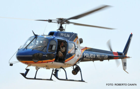 Com ajuda de helicóptero, PM faz cerco em Uberlândia e apreende adolescente que roubou carro em Araguari