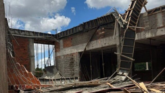Sete trabalhadores ficam feridos em desabamento de laje em Uberlândia