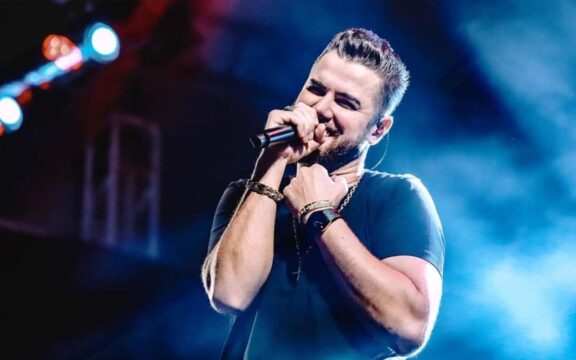 Zé Neto, da dupla com Cristiano, testa positivo para Covid-19 e cancela show em cima da hora, em Caldas Novas