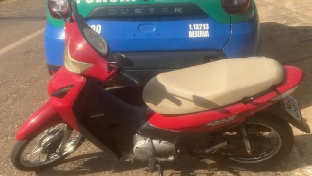 Em Campo Alegre de Goiás, Tático Móvel recupera moto com restrição de furto/roubo