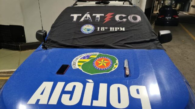Em Catalão, Tático prende ladrão que usou faca e agrediu vítima com pedaço de madeira para roubar celular