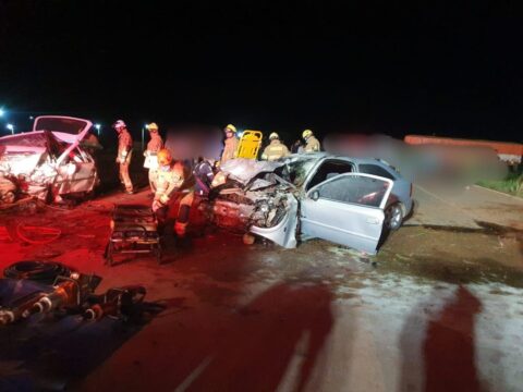 Acidente deixa 3 mortos e 5 feridos na BR-251, em Cristalina