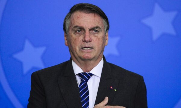 Bolsonaro pede ao TSE anulação de votos em parte das urnas nas eleições de 2022