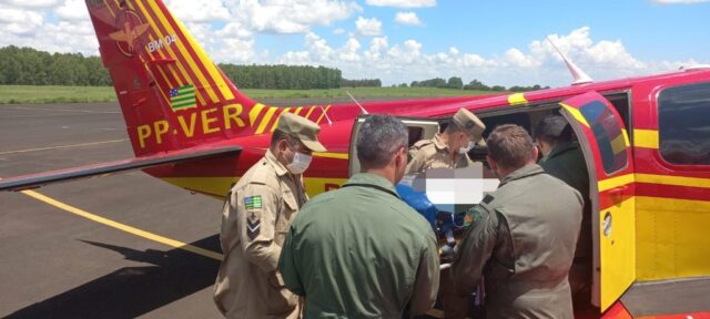 Bebê recém-nascida com risco de morte é transferida em UTI aérea de Rio Verde para Catalão