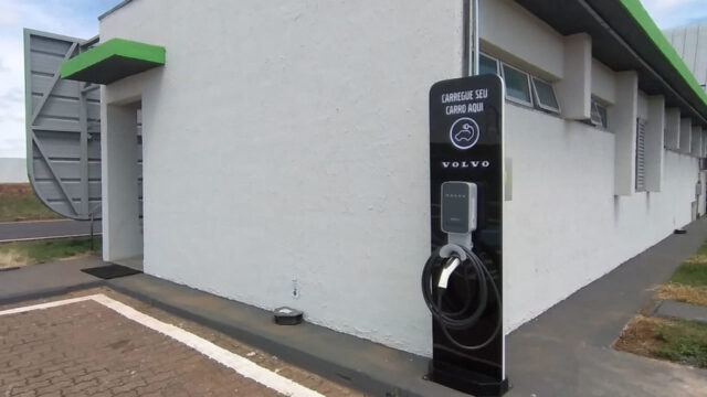 Eco050 instala carregadores para veículos elétricos e híbridos na BR-050
