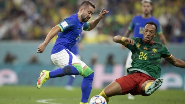 Brasil perde para Camarões com gol no fim, mas avança em primeiro no Grupo G