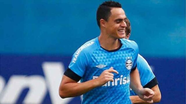 CRAC acerta com atacante Victor Rangel, ex-Grêmio
