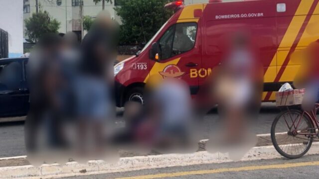 Acidente entre carro e moto deixa homem ferido, em Catalão