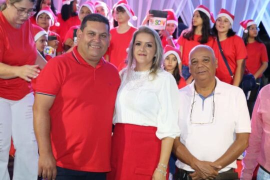 Em Ouvidor: presidente da Câmara participa da Cantata de Natal