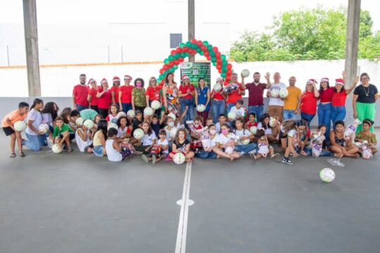 Natal do Bem — Secretaria de Ação Social de Ouvidor entrega centenas de brinquedos às crianças ouvidorenses em parceria com a OVG