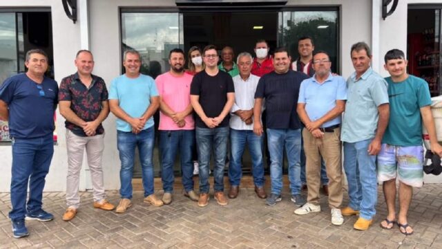 Em visita a Ouvidor, Henrique César confirma emenda de R$ 700 mil ao município