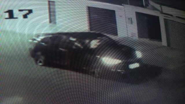 Motorista colide em veículo estacionado e foge em Catalão; veja vídeo