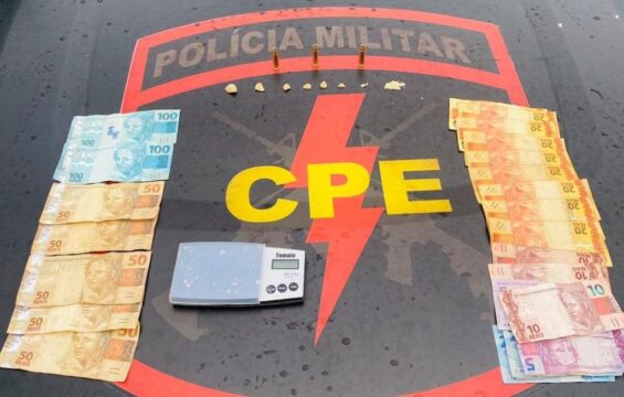 Dinheiro, drogas e munições: jovem de 23 anos é preso por tráfico de drogas no Jardim Primavera, em Catalão