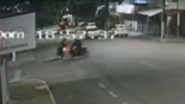 Motociclista colide contra moto e foge do local, em Catalão; veja vídeo