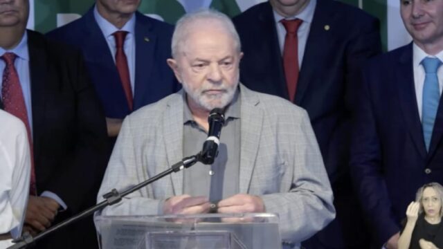 “Para reduzir preço de combustíveis, não precisava mexer com o ICMS”, diz Lula