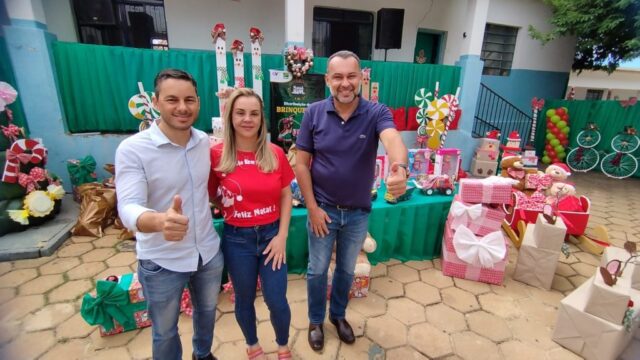 Em véspera de comemoração do natal, Prefeitura de Três Ranchos faz entrega de brinquedos para crianças do município