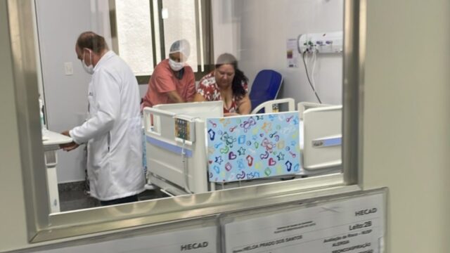 Gêmeas Valentina e Eloá se recuperam na UTI após cirurgia de separação
