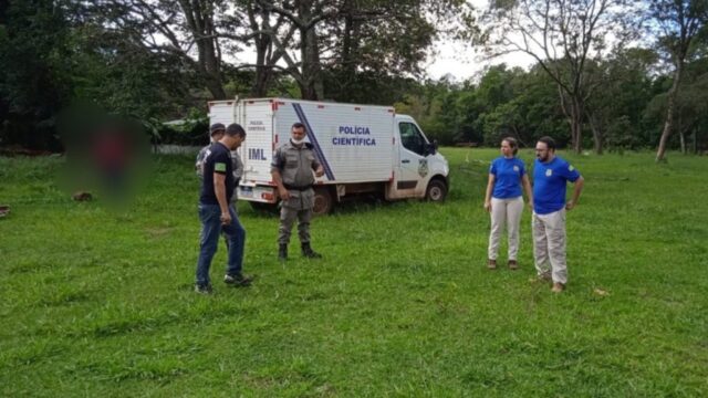 Homem é suspeito de matar a esposa, três filhos dela e se matar