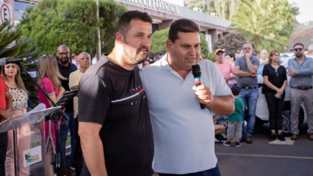 Presidente da Câmara de Ouvidor, Vinicius Manoel participa de entrega de veículos para saúde