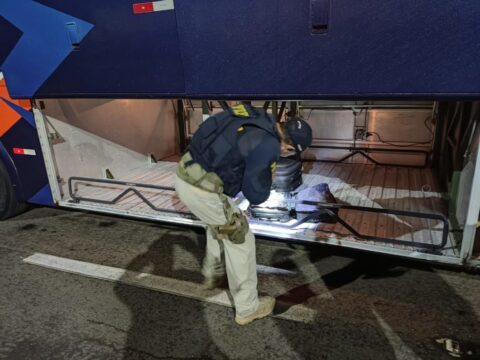 PRF prende estelionatário na BR 050, em Catalão