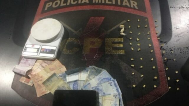 CPE prende mulher suspeita de tráfico de drogas no bairro Primavera, em Catalão
