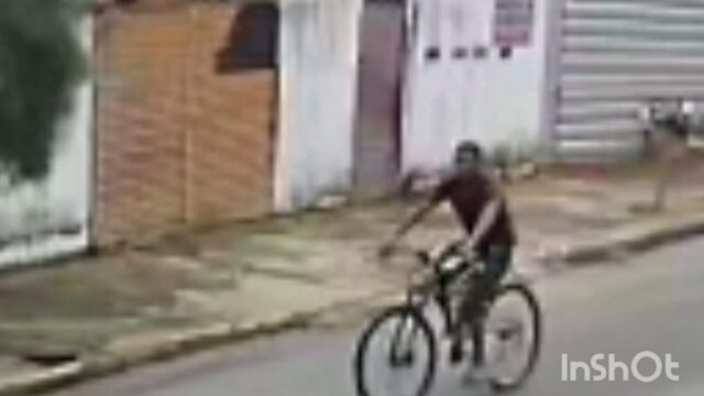 Câmera de segurança flagra ladrão furtando bicicleta no bairro das Américas, em Catalão; VÍDEO