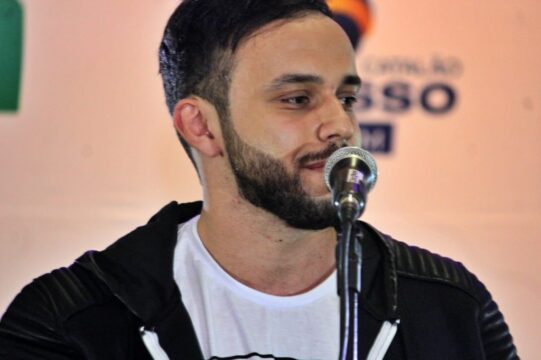 Alexandre de Lucca grava seu primeiro DVD em Catalão com grandes clássicos da música sertaneja
